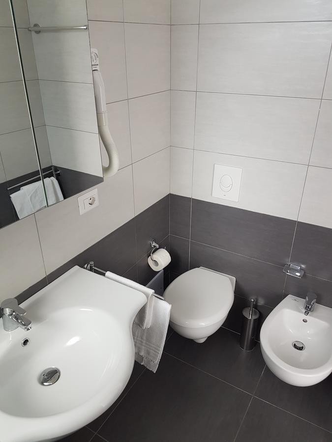 Hotel Residence Adriana Cesena Bagian luar foto